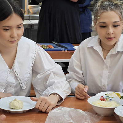 В школе № 67 прошёл увлекательный мастер-класс по приготовлению пиццы!