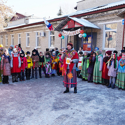 В школе №24 младшие школьники — ученики 2–4 классов — весело и задорно отметили Масленицу.