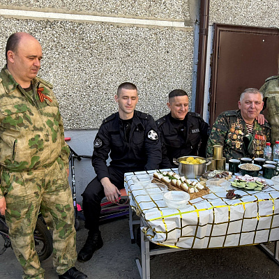 В гимназии №44 прошло праздничное мероприятие, посвящённое 9 Мая — Дню Великой Победы.