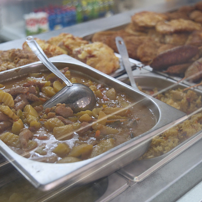 Родительский контроль в Иркутске проверил организацию питания в школах и детских садах. 