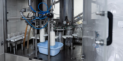 Мы возобновили выпуск молочной продукции.