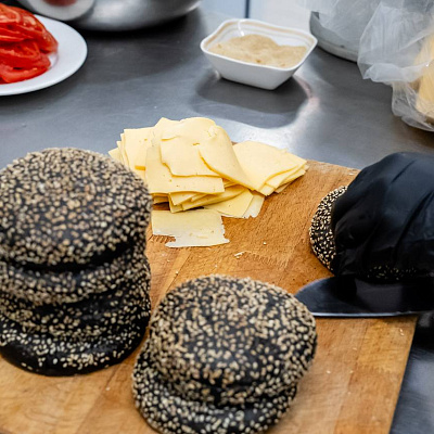 Наши технологи всегда в поиске новых блюд!