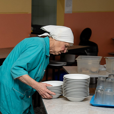 Родительский контроль в Иркутске проверил организацию питания в школах и детских садах. 