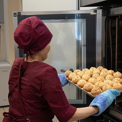 Питание в  столовой СОШ N 64